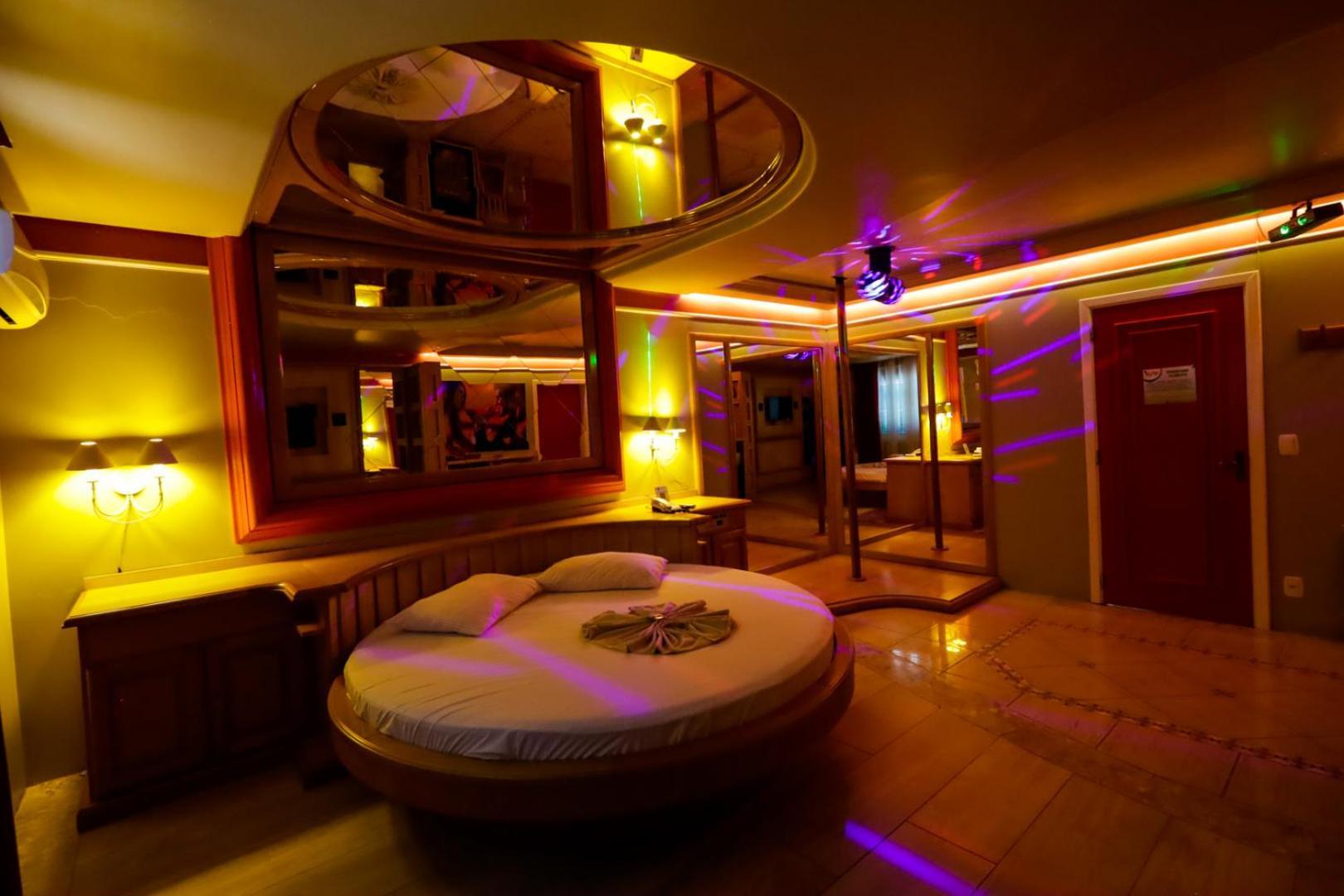 Motel Avenida (Adults Only) グラマド エクステリア 写真