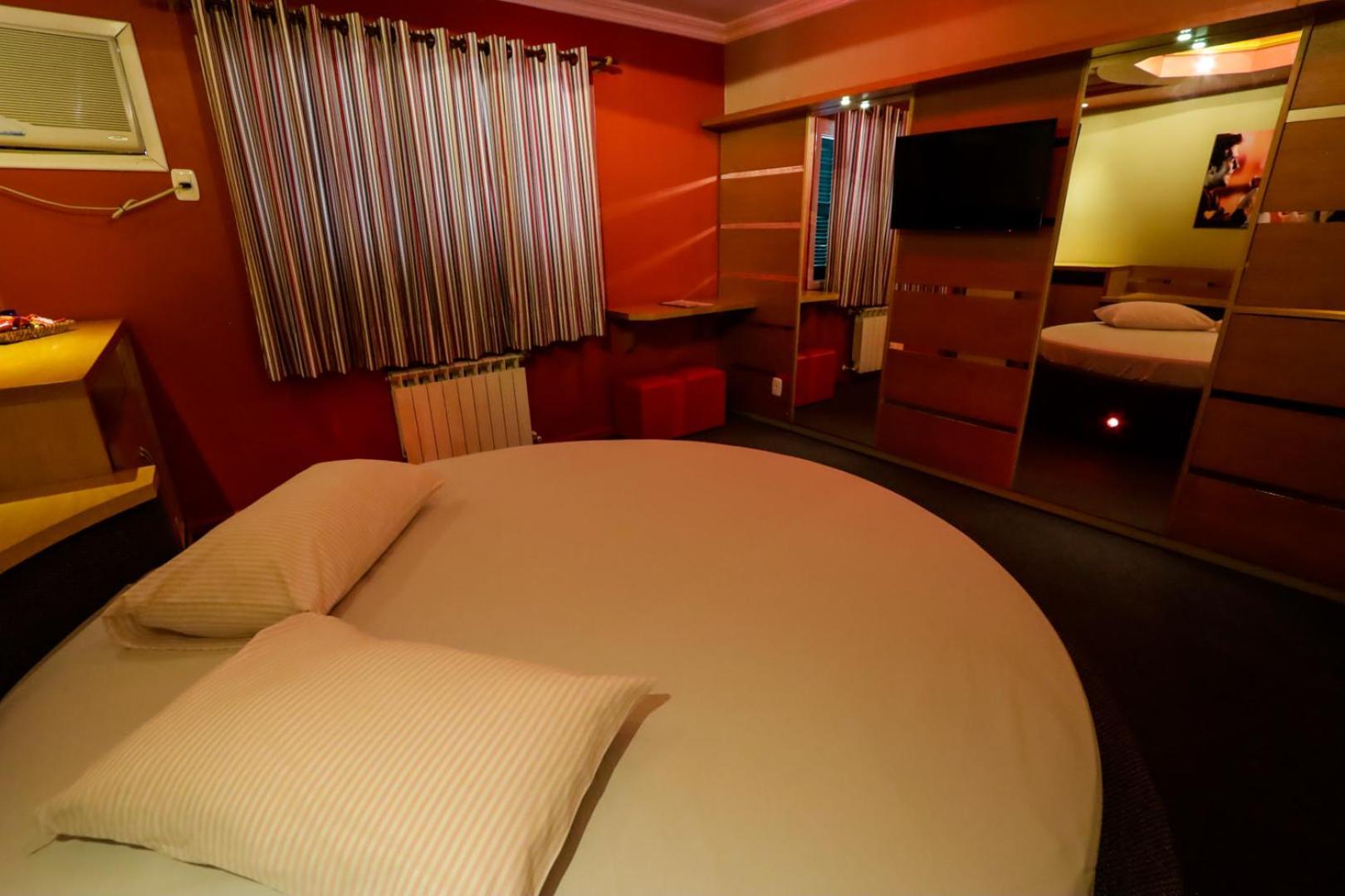 Motel Avenida (Adults Only) グラマド エクステリア 写真